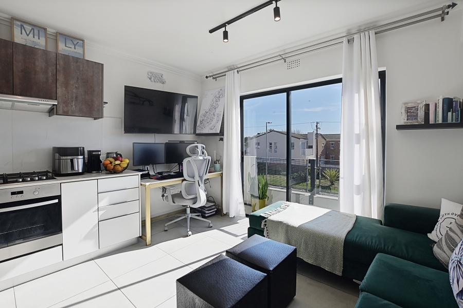 1 Bedroom Property for Sale in Table View Western Cape